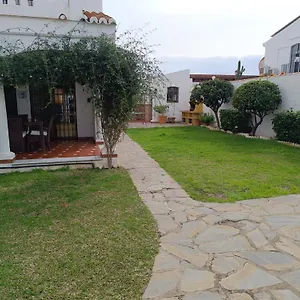 Chalet Junto Al Mar Con Jardin Privado Holiday home